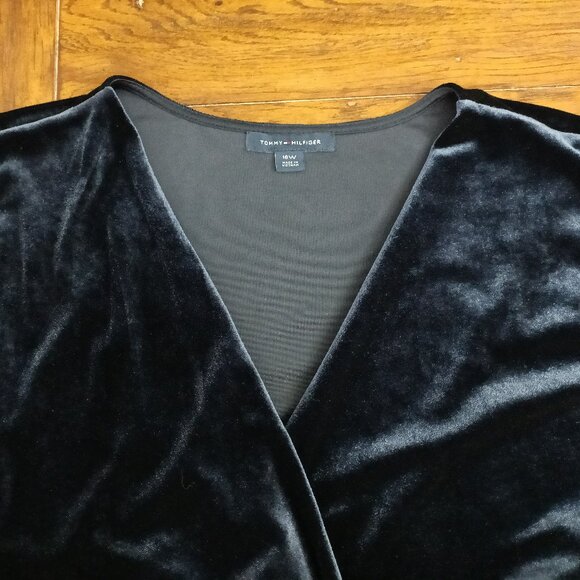 TOMMY HILFIGER Women's Velvet Wrap Dress. Plus Size 18W - Picture 5 of 6